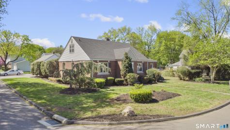 10 Barraclough Avenue Hamden CT 06517