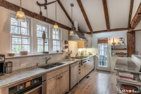 197 Skyline Ridge Road Bridgewater CT 06752