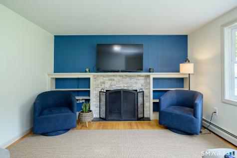25 Pineview Drive Vernon CT 06066