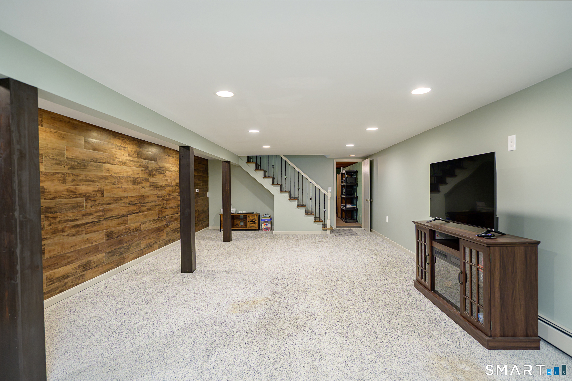 25 Pineview Drive Vernon CT 06066