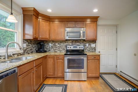 25 Pineview Drive Vernon CT 06066