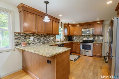 25 Pineview Drive Vernon CT 06066