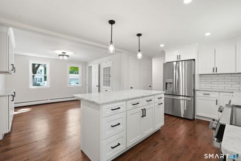 7 Pilgrim Circle Enfield CT 06082