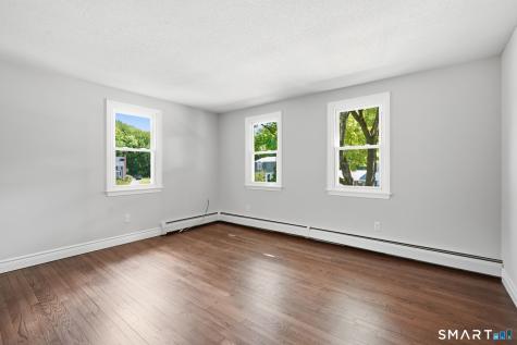 7 Pilgrim Circle Enfield CT 06082