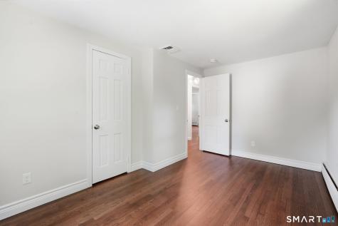 7 Pilgrim Circle Enfield CT 06082