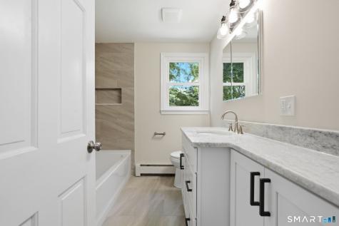 7 Pilgrim Circle Enfield CT 06082