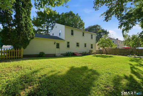 7 Pilgrim Circle Enfield CT 06082