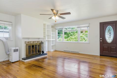 86 Crest Avenue East Haven CT 06513