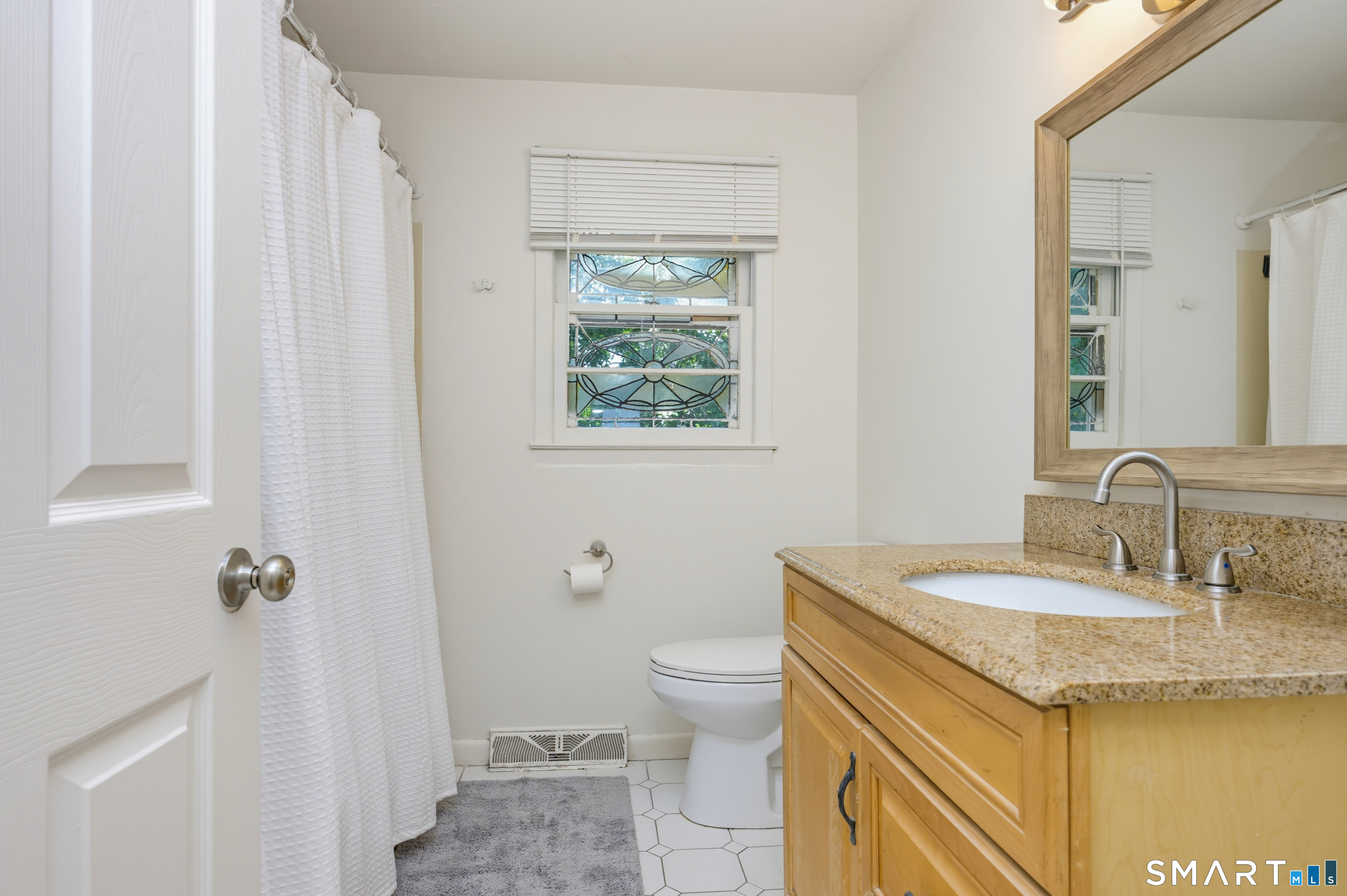 86 Crest Avenue East Haven CT 06513
