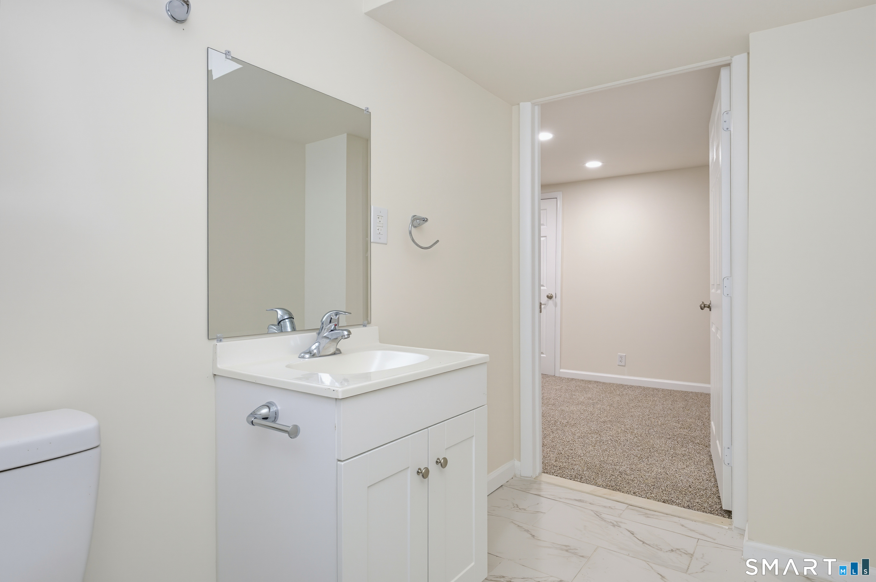 86 Crest Avenue East Haven CT 06513