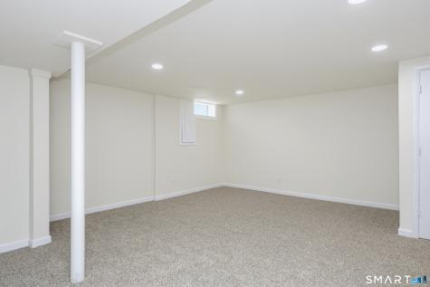 86 Crest Avenue East Haven CT 06513