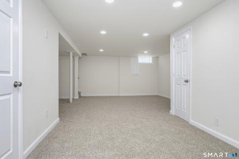 86 Crest Avenue East Haven CT 06513
