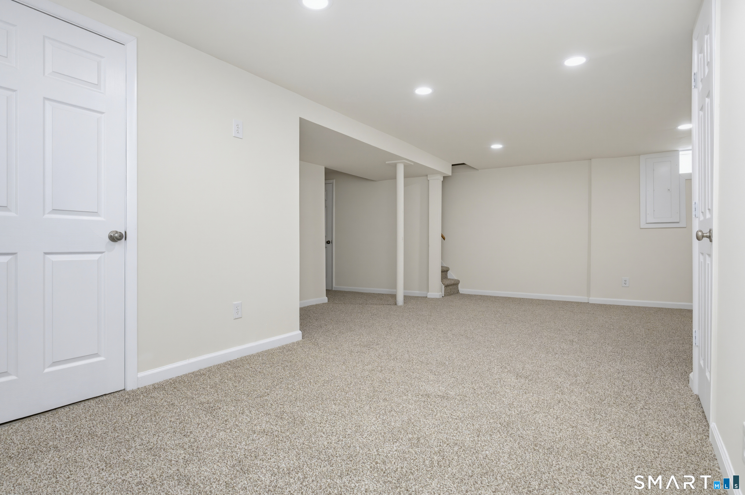 86 Crest Avenue East Haven CT 06513