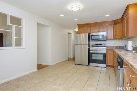 86 Crest Avenue East Haven CT 06513