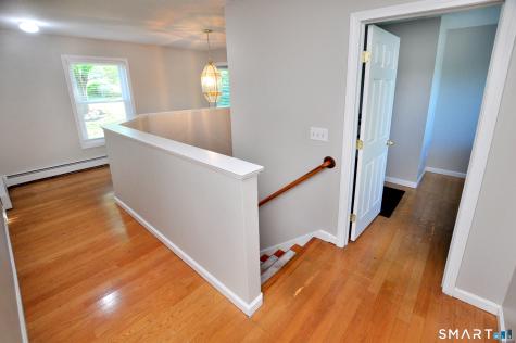 10 Breezy Knoll Drive Bloomfield CT 06002