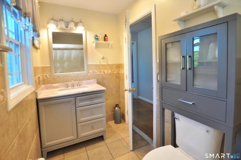 10 Breezy Knoll Drive Bloomfield CT 06002