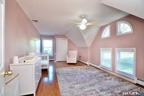 10 Breezy Knoll Drive Bloomfield CT 06002