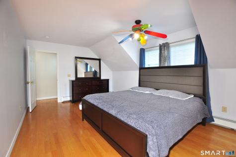 10 Breezy Knoll Drive Bloomfield CT 06002