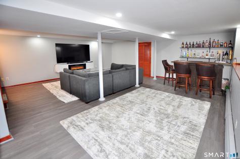 10 Breezy Knoll Drive Bloomfield CT 06002