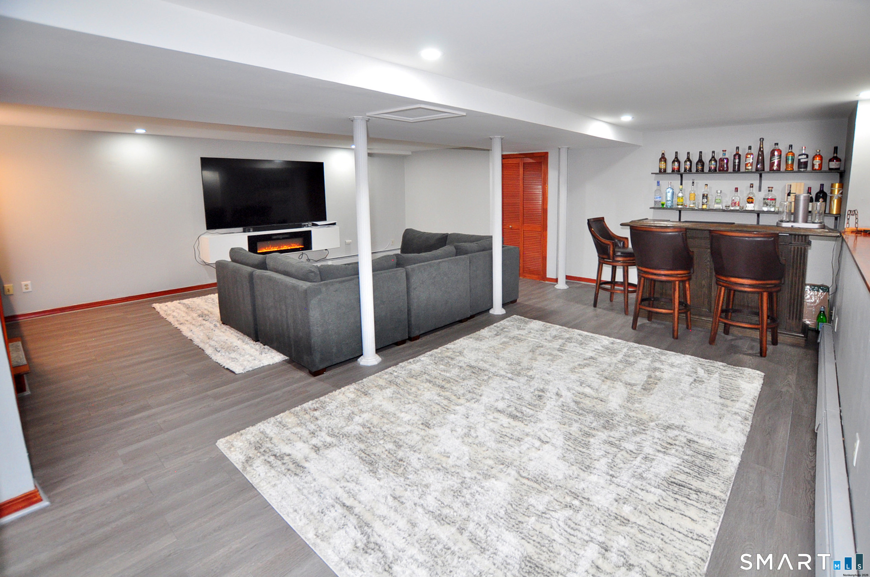 10 Breezy Knoll Drive Bloomfield CT 06002