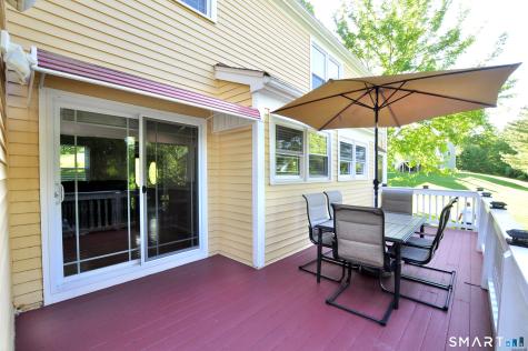 10 Breezy Knoll Drive Bloomfield CT 06002