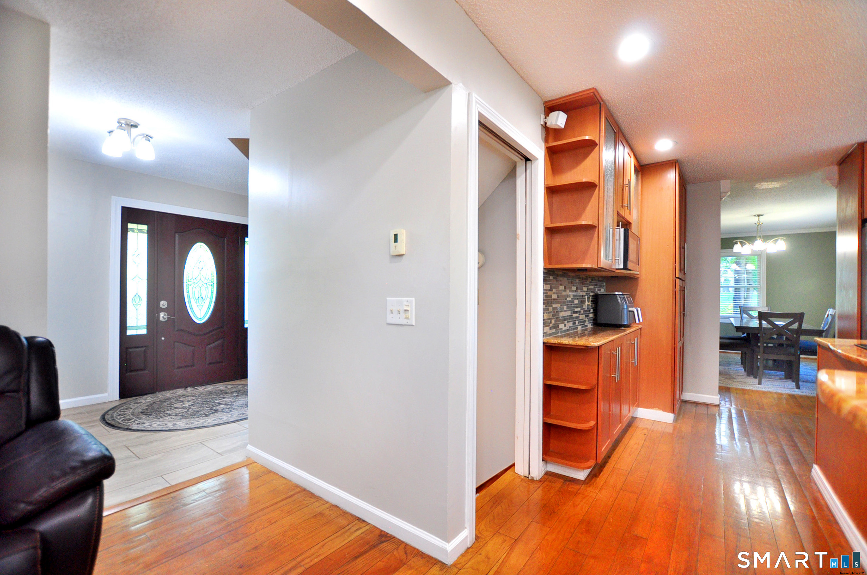 10 Breezy Knoll Drive Bloomfield CT 06002