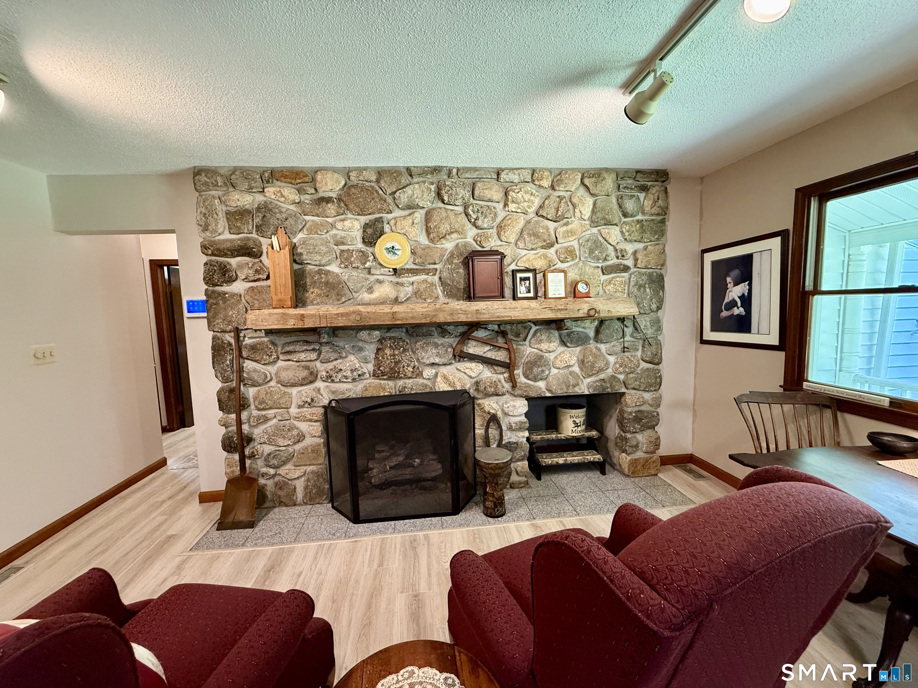 83 Niles Road Hebron CT 06231