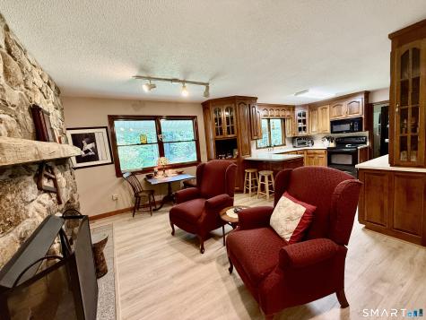 83 Niles Road Hebron CT 06231