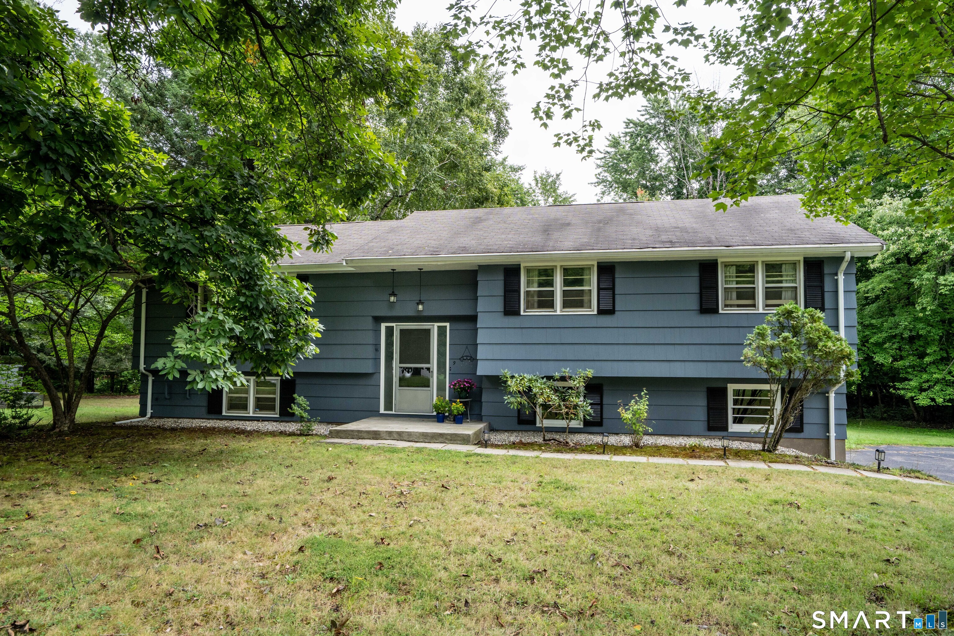 9 Maple Edge Drive Bloomfield CT 06002