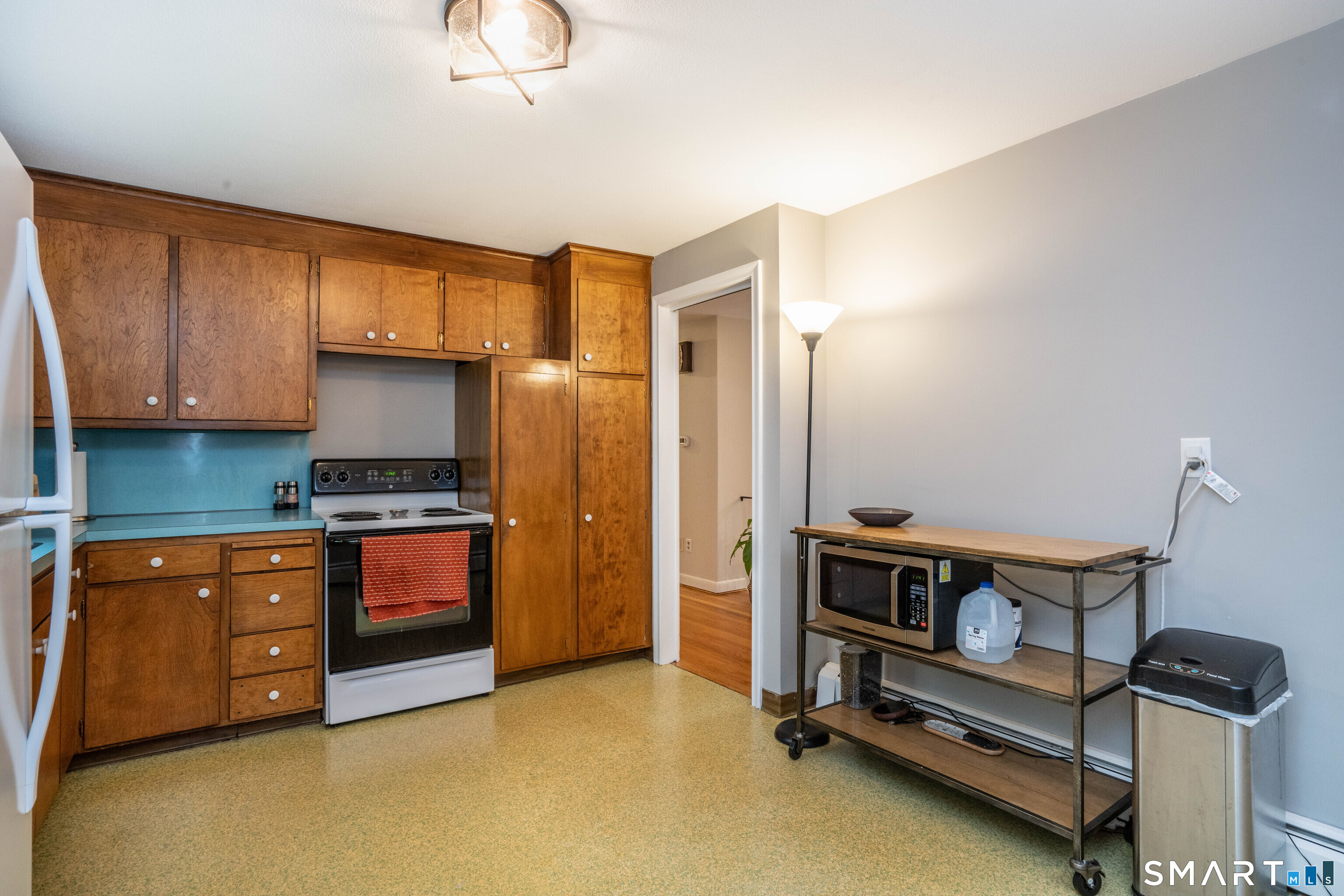 9 Maple Edge Drive Bloomfield CT 06002