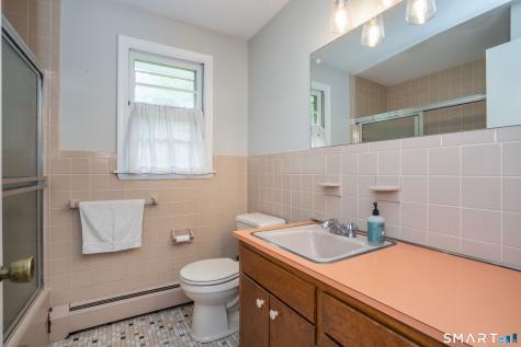 9 Maple Edge Drive Bloomfield CT 06002