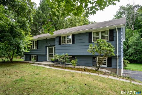9 Maple Edge Drive Bloomfield CT 06002