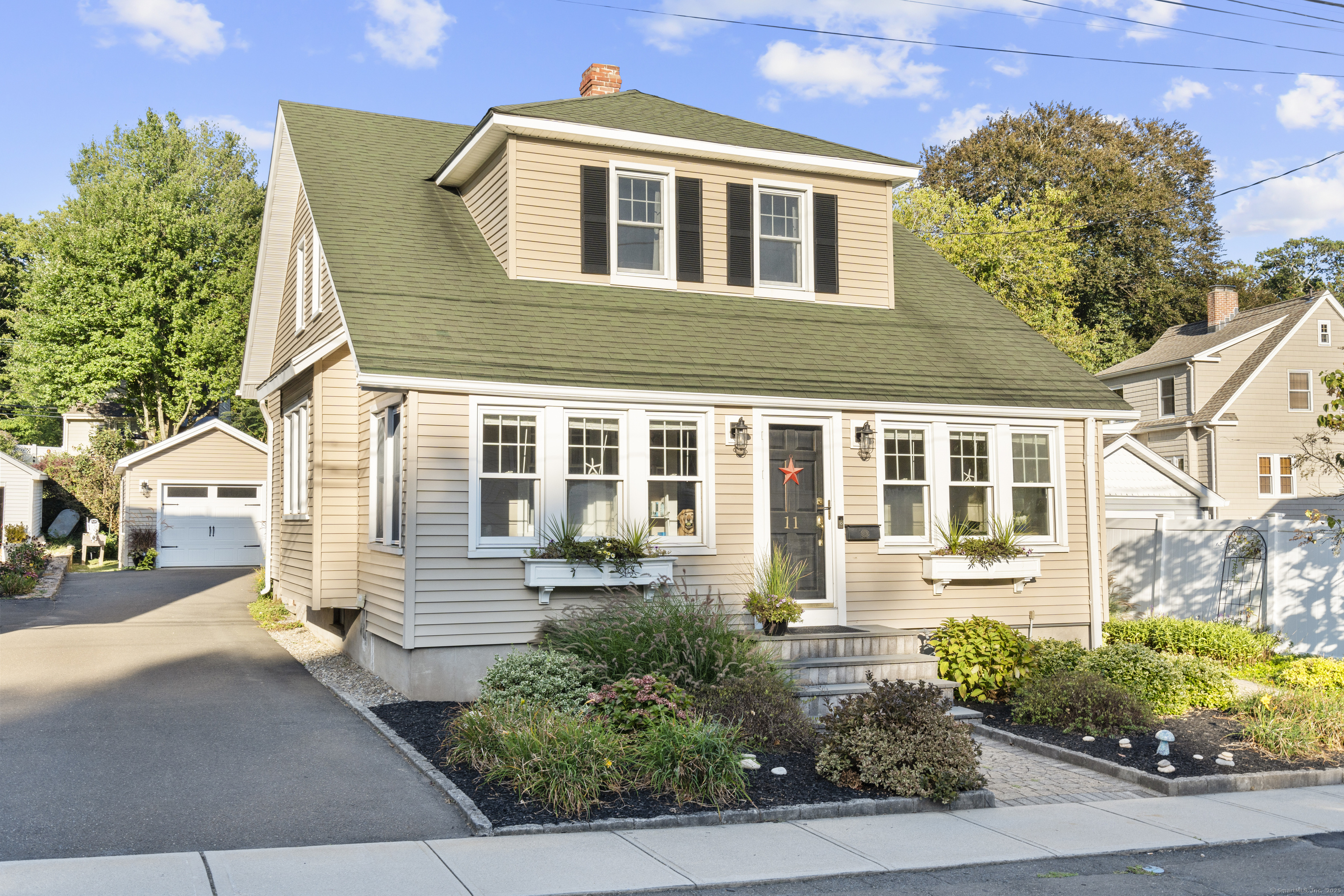 11 Russell Street Branford CT 06405