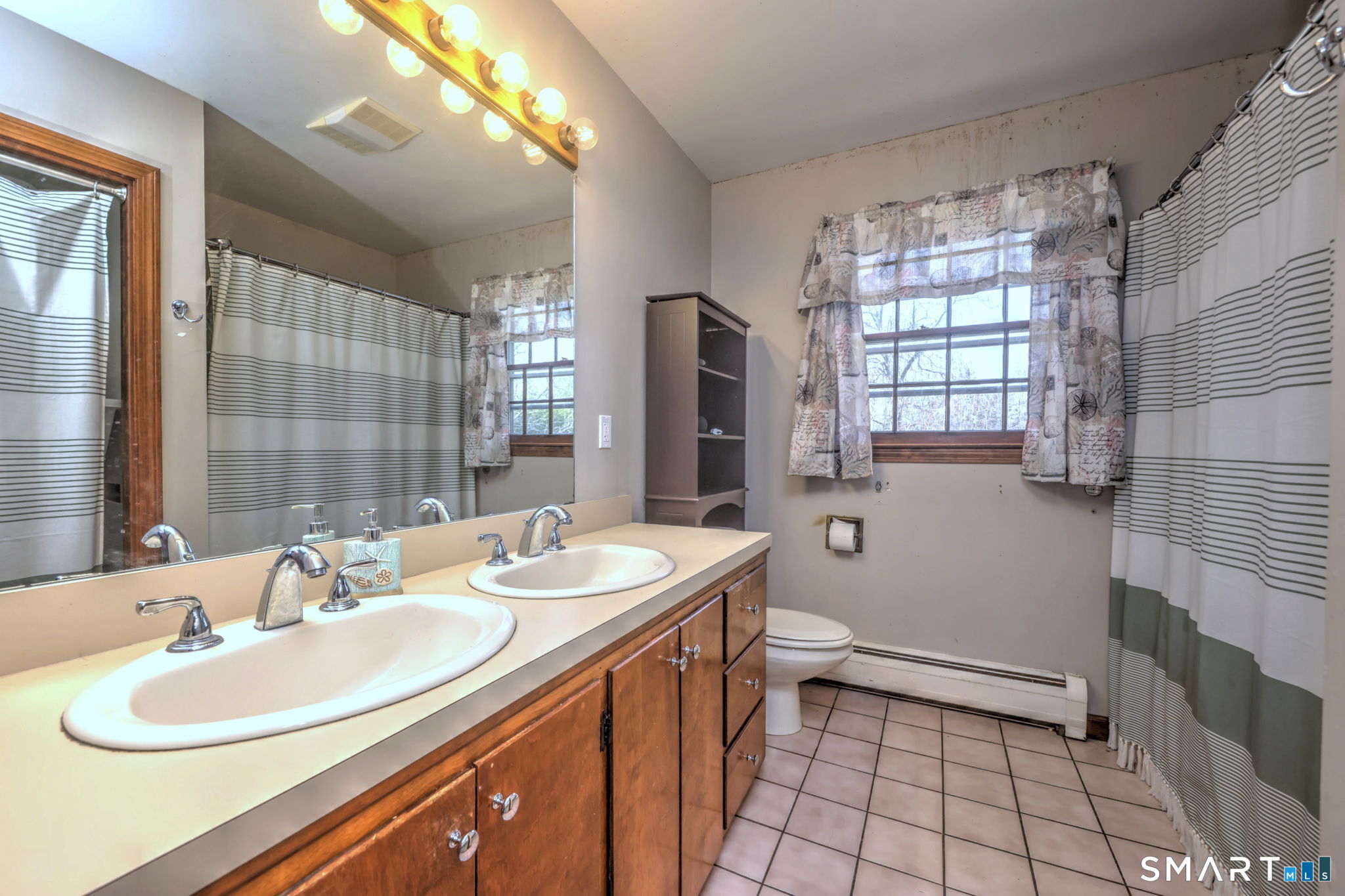 40 Church Street Woodbury CT 06798
