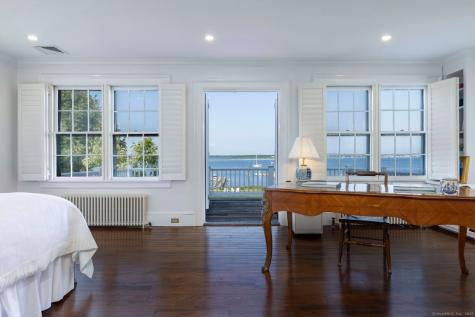 11 Main Street Stonington CT 06378