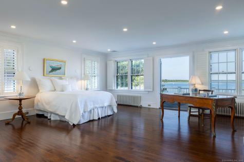 11 Main Street Stonington CT 06378