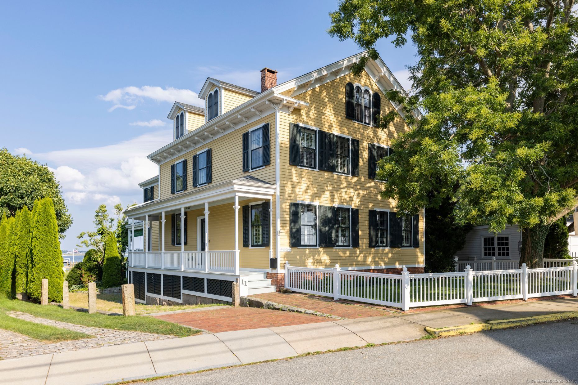 11 Main Street Stonington CT 06378