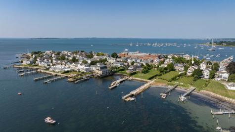 11 Main Street Stonington CT 06378