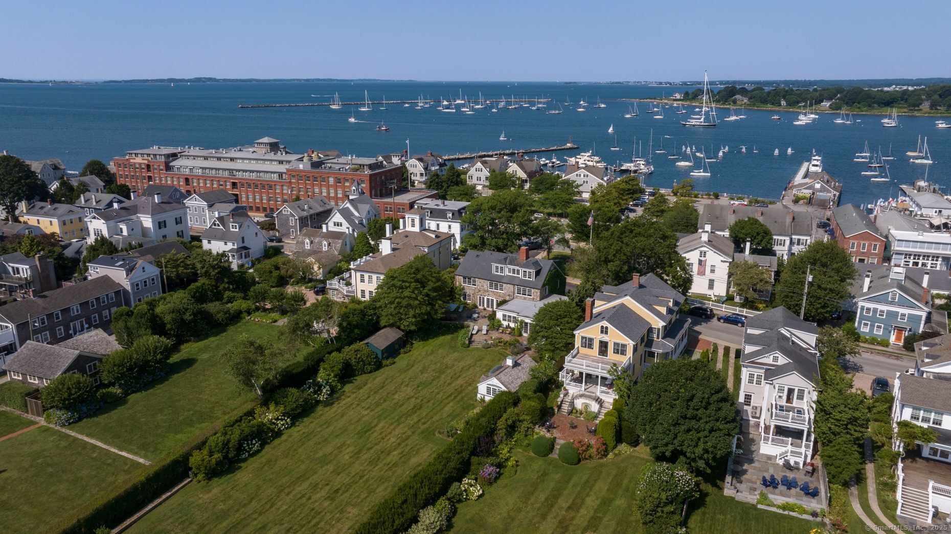 11 Main Street Stonington CT 06378