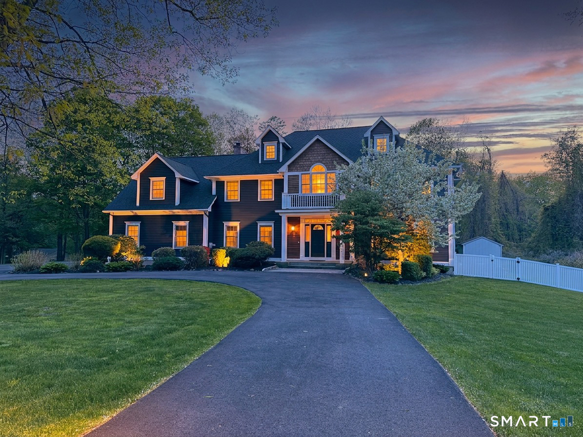 2 Jeremy Garden Lane Woodbridge CT 06525