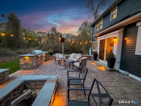 2 Jeremy Garden Lane Woodbridge CT 06525