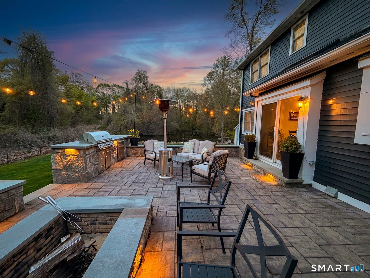 2 Jeremy Garden Lane Woodbridge CT 06525