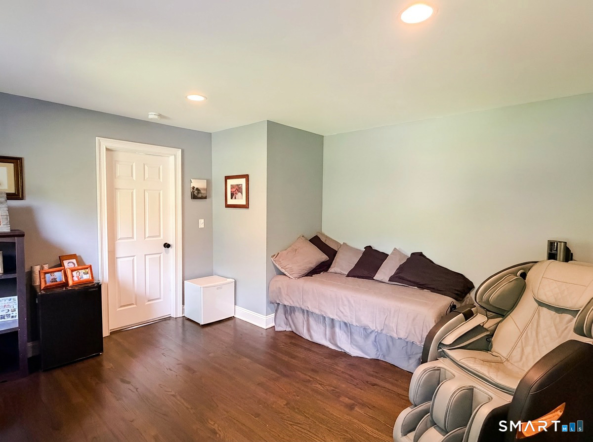 2 Jeremy Garden Lane Woodbridge CT 06525