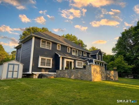 2 Jeremy Garden Lane Woodbridge CT 06525