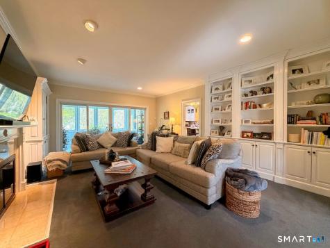 2 Jeremy Garden Lane Woodbridge CT 06525