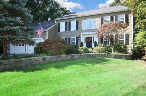 27 Cobblestone Drive Hamden CT 06518