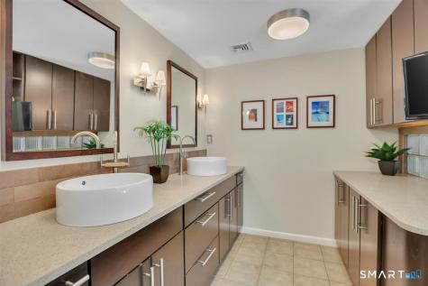 122 Ridgeview Circle Guilford CT 06437