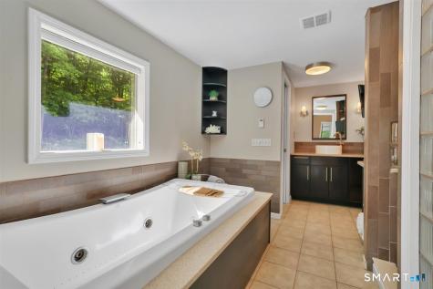 122 Ridgeview Circle Guilford CT 06437