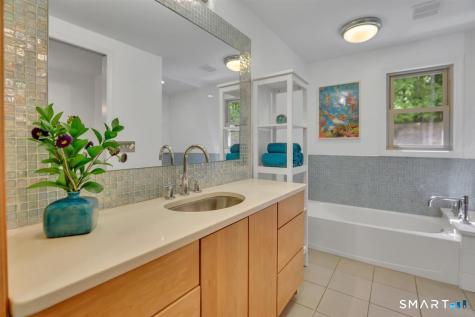 122 Ridgeview Circle Guilford CT 06437