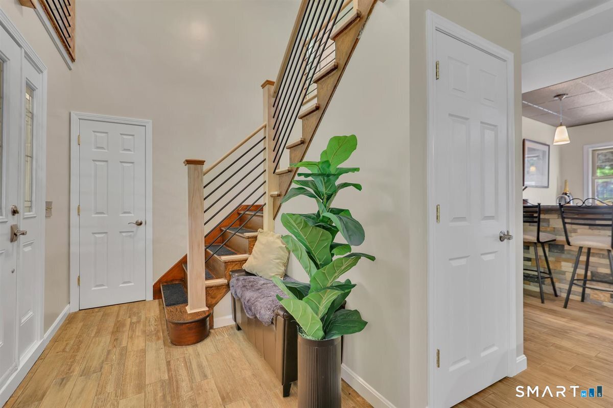 122 Ridgeview Circle Guilford CT 06437
